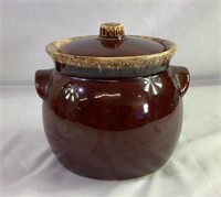 Hull pottery 6 inch storage jar\cookie jar