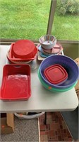 Miscellaneous Plastic Bowls, Plates and Lids