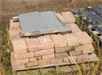 Pallet of misc. landscaping pavers