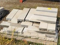 Pallet of misc. landscaping pavers