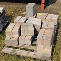 Pallet of misc. landscaping pavers/wall block