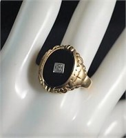 10K Ring with Diamond