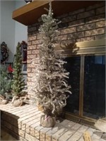 48 INCH SHIMMERY CHRISTMAS TREE DECOR