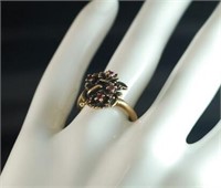 14K Ring w/Red Stones