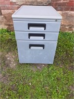 3 drawer Metal File cabinet