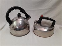 2 Kitchen Metal Teapots