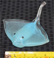 Art Glass blue Stingray figure 5 1/2" long