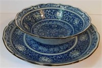 2 blue & white bowls w/ Asian marks: Small bowl is