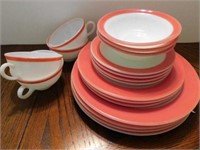 1953 Pyrex Pink Flamingo dinnerware: 4 dinner