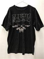 MEN'S TSHIRT SIZE APPROX. LARGE