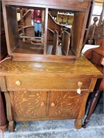 Wood Furniture Lot (2 pieces)