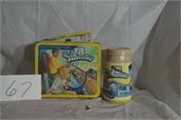VINTAGE 18 WHEELER LUNCHBOX WITH THERMOS