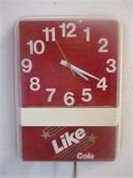 Like Cola advertising  Clock "keeps time"