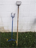 (2) Yard Tools -- Garden Claw & Weeder