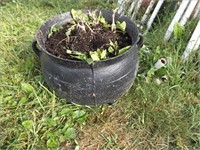 Cast Iron Footed Kettle