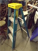 4 ft Werner Fibre Glass Ladder -- Great Shape