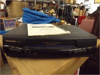 Panasonic VCR w/ Manual - Works
