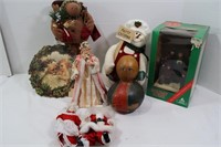 Christmas Lot-Snowman Moose,Santas,Carolers