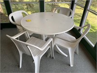 PVC PATIO TABLE & 4 CHAIRS