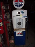 Standard gas pump