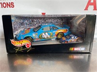 Hot Wheels Kyle Petty 2 car pack