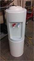 hot/cold water cooler