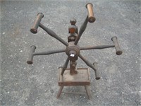 GREAT EARLY 1800S YARN WINDER - FORGED