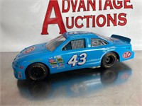 1:24 scale Bobby Hamilton die cast car