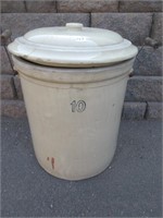VINTAGE 10 GALLON STONEWARE CROCK WITH COVER
