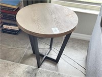 WOOD END TABLE