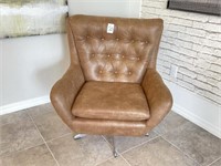 SWIVEL ARMCHAIR