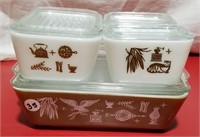 Pyrex Stacking Refrigerator Dishes with lids