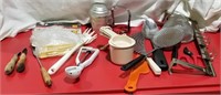 Kitchen hand utensils