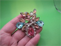 Beautiful Vintage Brooch Pin