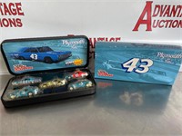 1:64 scale Richard Petty die cast set