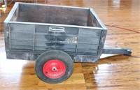 Rubbermaid Lawn/Garden Trailer w/ Dump Bed