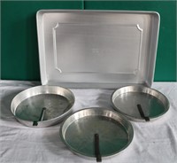 Lot of 4 Cake Pans