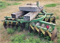 7' John Deere Disk, 3-Point, comes w/ weights