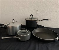 Skillet / Pans & Pressure Cooker