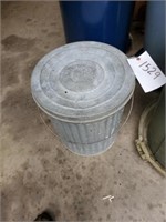 SMALL GALVANIZED WASTE CAN W/ LID