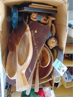 WOODEN BOWLS AND SPOONS IN BOX