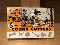 VINTAGE COOKY CUTTERS.  TRICK OR TREAT METAL