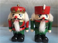 PAIR OF 6 INCH WOOD NUTCRACKERS