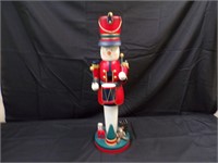 24" NUT CRACKER