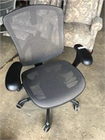 Black Computer Chair (Mesh Back / Nice & Comfy)