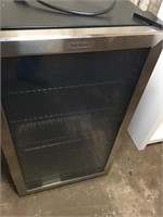 Counter Top Wine / Drink Cooler ( 19" W x 33"T)