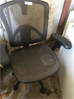 Black Mesh Computer Chair (Nice & Comfy)