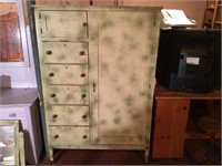 ARMOIRE / WARDROBE /