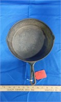 Early Lodge Cast Iron Skillet