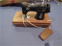 toy holly hobbie sewing machine